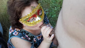 Chubby russian MILF fucked outdoor in the field