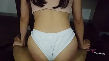 Recopilaci&oacuten de las cogidas que le doy a la mejor amiga de mi novia. Videos CASEROS REALES