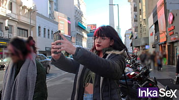 Argentina petera de 18 a&ntildeos es pillada por el Obelisco de Buenos Aires